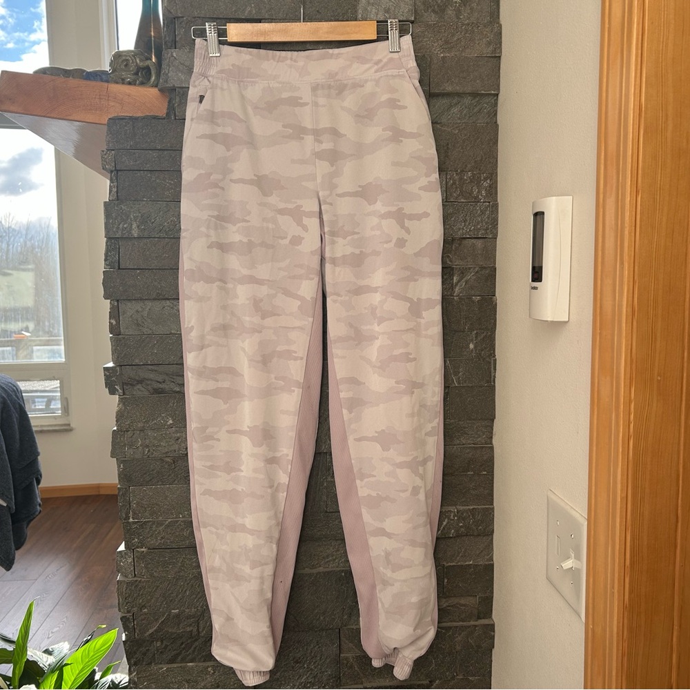 Athleta Brooklyn Jogger in Pink & Purple Camo